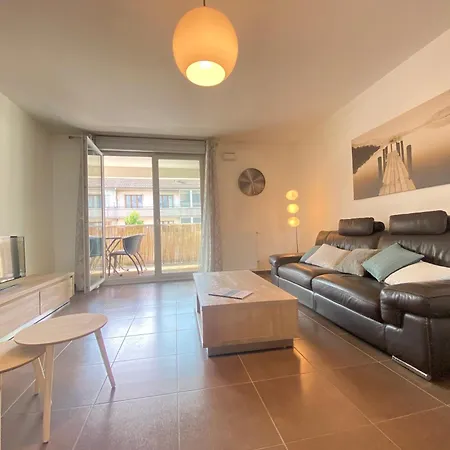 Annecy, 3 Pièces, 4 Personnes - Fr-1-432-11